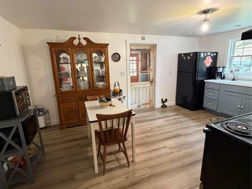 658 Upper Hanging Rock Road, Spruce Pine, NC 28777.  MLS# CAR4362146, YatesRealty ID 23142. Main House