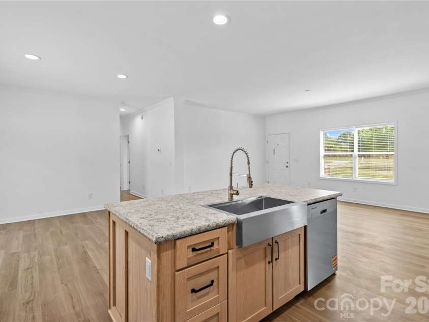 6040 Bridges Street, Catawba, NC 28609.  MLS# CAR4373131, YatesRealty ID 23143. 