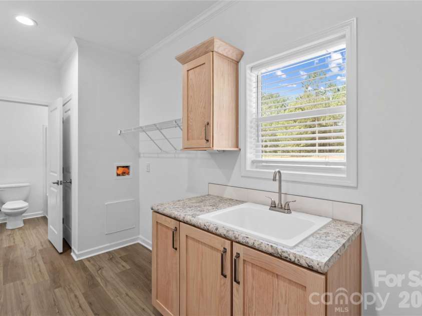 6040 Bridges Street, Catawba, NC 28609.  MLS# CAR4373131, YatesRealty ID 23143. 