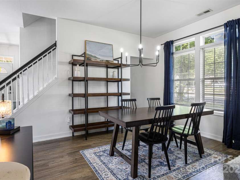 6107 Raisin Tree Lane, Charlotte, NC 28215.  MLS# CAR4260682, YatesRealty ID 23143. 