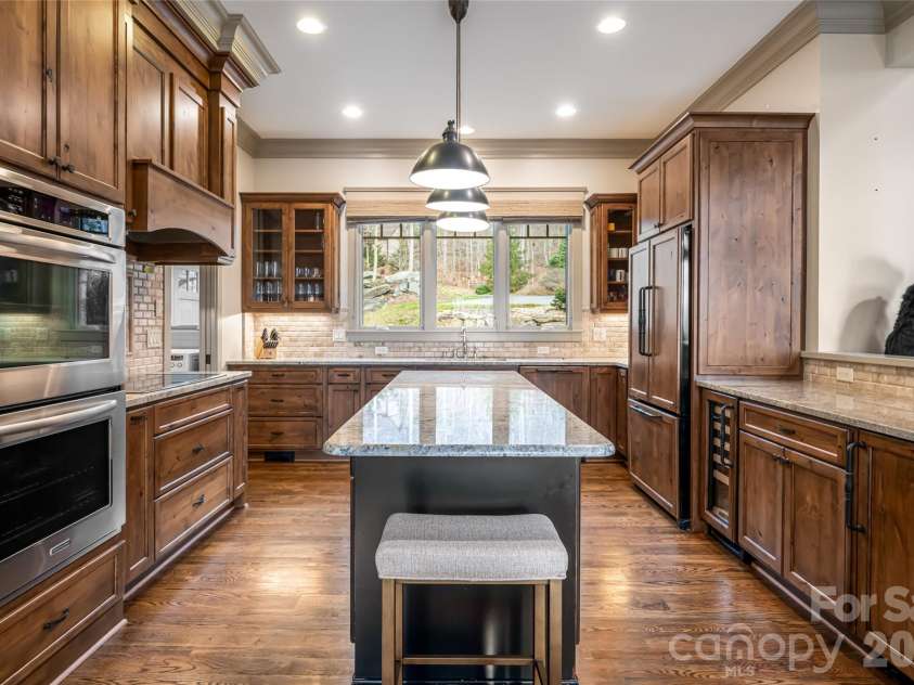 2 Cherokee Orchard Court, Fairview, NC 28730.  MLS# CAR4382110, YatesRealty ID 23144. 