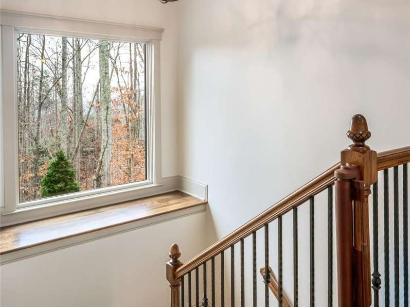 2 Cherokee Orchard Court, Fairview, NC 28730.  MLS# CAR4382110, YatesRealty ID 23144. 