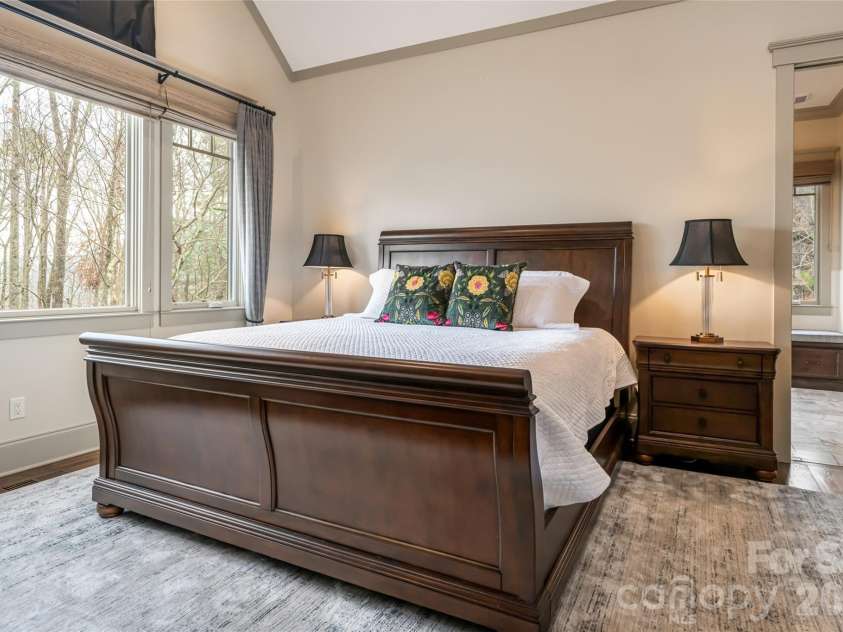 2 Cherokee Orchard Court, Fairview, NC 28730.  MLS# CAR4382110, YatesRealty ID 23144. 