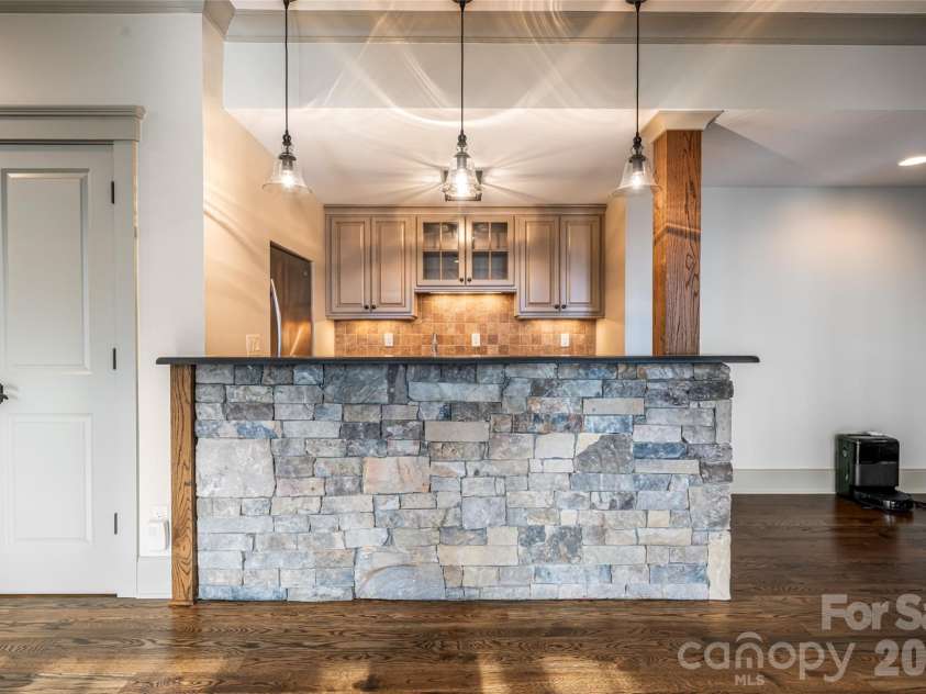 2 Cherokee Orchard Court, Fairview, NC 28730.  MLS# CAR4382110, YatesRealty ID 23144. 