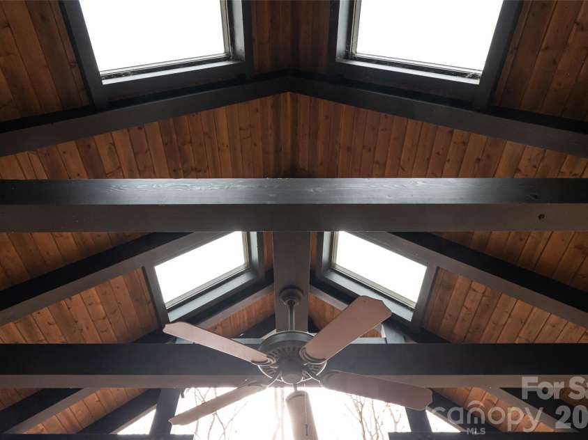 2 Cherokee Orchard Court, Fairview, NC 28730.  MLS# CAR4382110, YatesRealty ID 23144. 