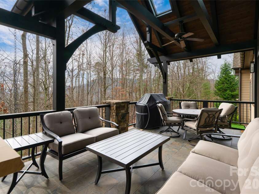 2 Cherokee Orchard Court, Fairview, NC 28730.  MLS# CAR4382110, YatesRealty ID 23144. 