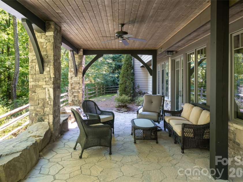 2 Cherokee Orchard Court, Fairview, NC 28730.  MLS# CAR4382110, YatesRealty ID 23144. 