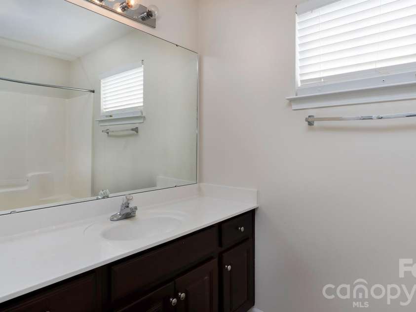 16731 Macanthra Drive, Charlotte, NC 28213.  MLS# CAR4370556, YatesRealty ID 23145. 