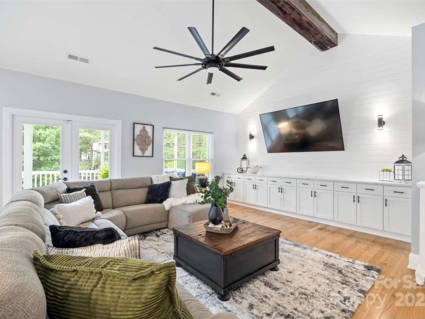 184 Quiet Cove Road, Mooresville, NC 28117.  MLS# CAR4254667, YatesRealty ID 23145. 