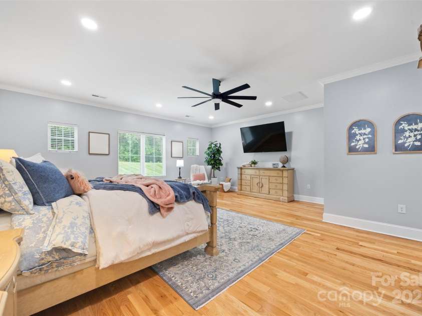 184 Quiet Cove Road, Mooresville, NC 28117.  MLS# CAR4254667, YatesRealty ID 23145. 