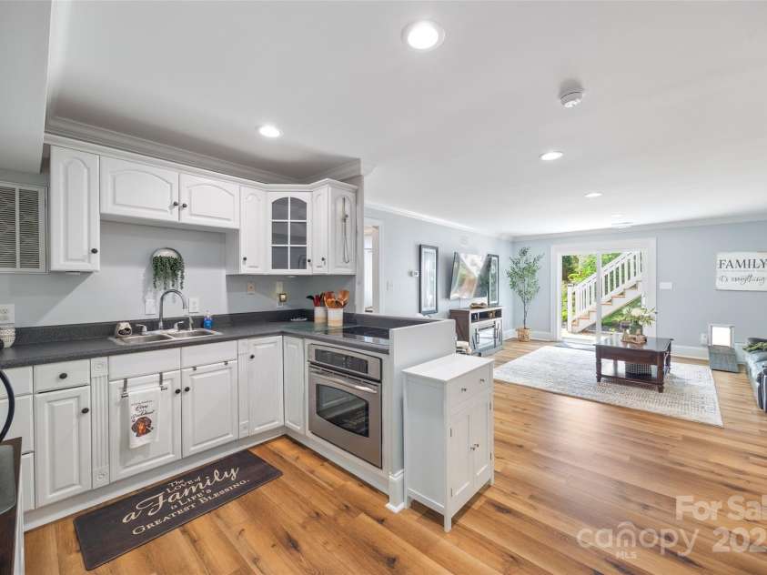 184 Quiet Cove Road, Mooresville, NC 28117.  MLS# CAR4254667, YatesRealty ID 23145. 
