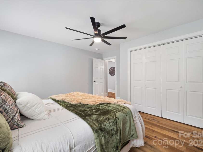 184 Quiet Cove Road, Mooresville, NC 28117.  MLS# CAR4254667, YatesRealty ID 23145. 