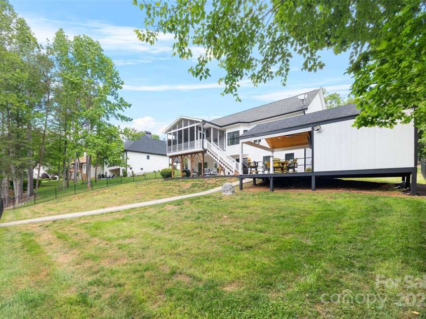 184 Quiet Cove Road, Mooresville, NC 28117.  MLS# CAR4254667, YatesRealty ID 23145. 