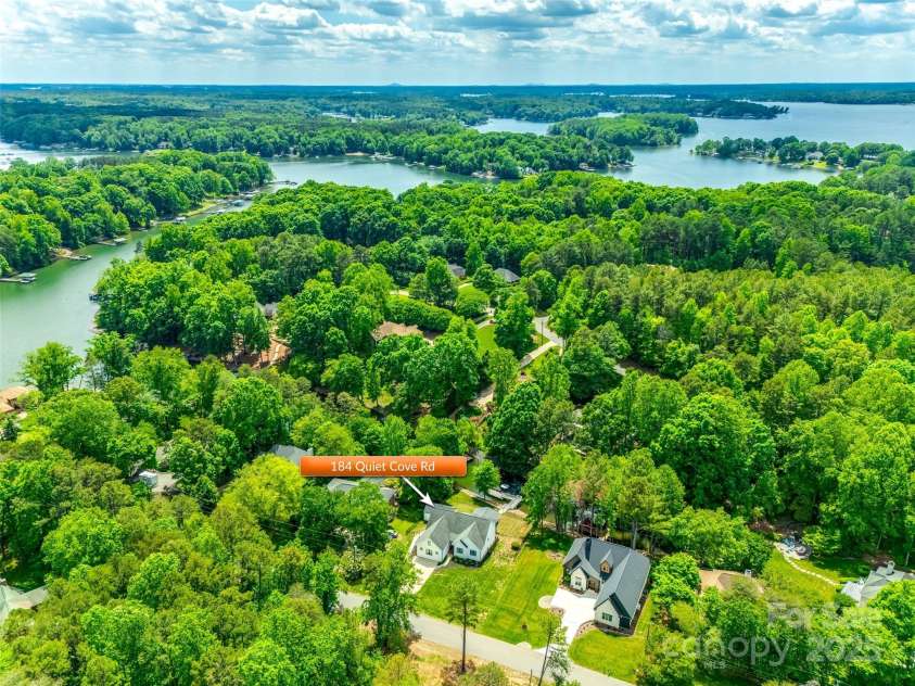 184 Quiet Cove Road, Mooresville, NC 28117.  MLS# CAR4254667, YatesRealty ID 23145. 