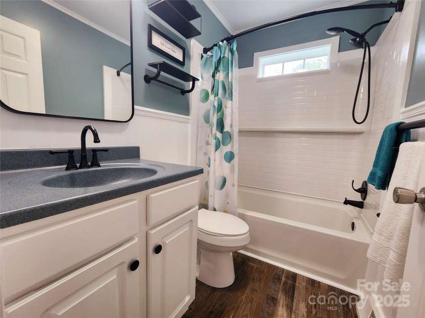 501 Hawthorne Street, Mount Holly, NC 28120.  MLS# CAR4250572, YatesRealty ID 23146. 