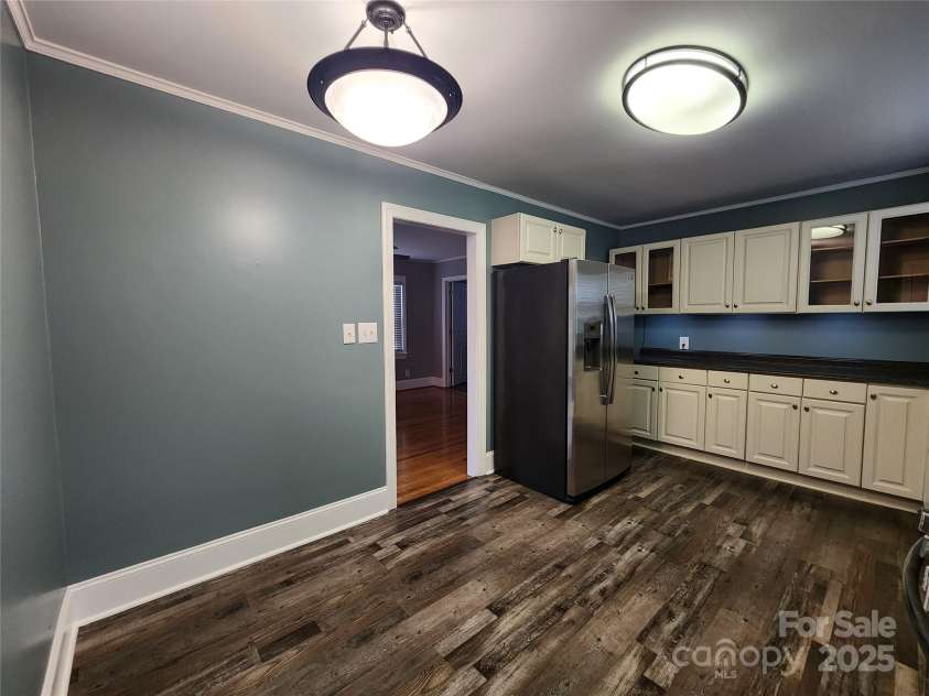 501 Hawthorne Street, Mount Holly, NC 28120.  MLS# CAR4250572, YatesRealty ID 23146. 