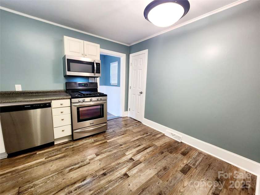 501 Hawthorne Street, Mount Holly, NC 28120.  MLS# CAR4250572, YatesRealty ID 23146. Freshly painted