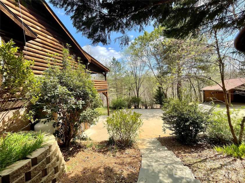 926 Cross Creek Drive, Rutherfordton, NC 28139.  MLS# CAR4331503, YatesRealty ID 23146. 