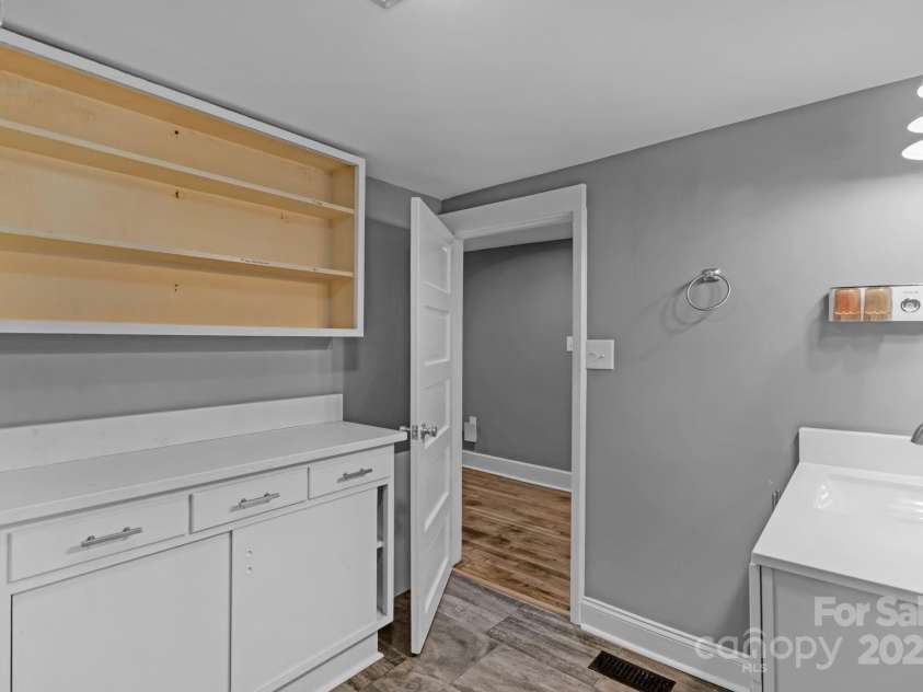 222 McCubbins Street, Salisbury, NC 28144.  MLS# CAR4264002, YatesRealty ID 23147. 