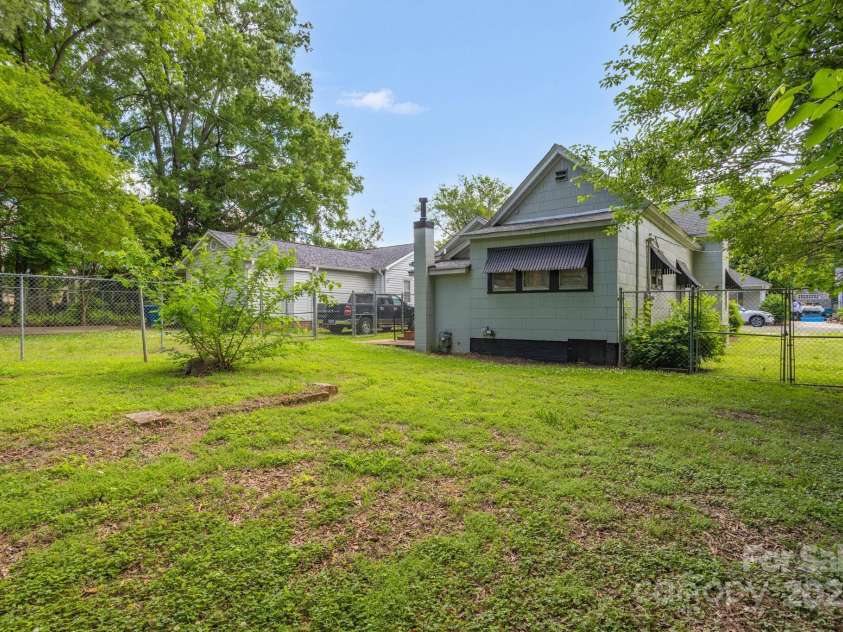 222 McCubbins Street, Salisbury, NC 28144.  MLS# CAR4264002, YatesRealty ID 23147. 
