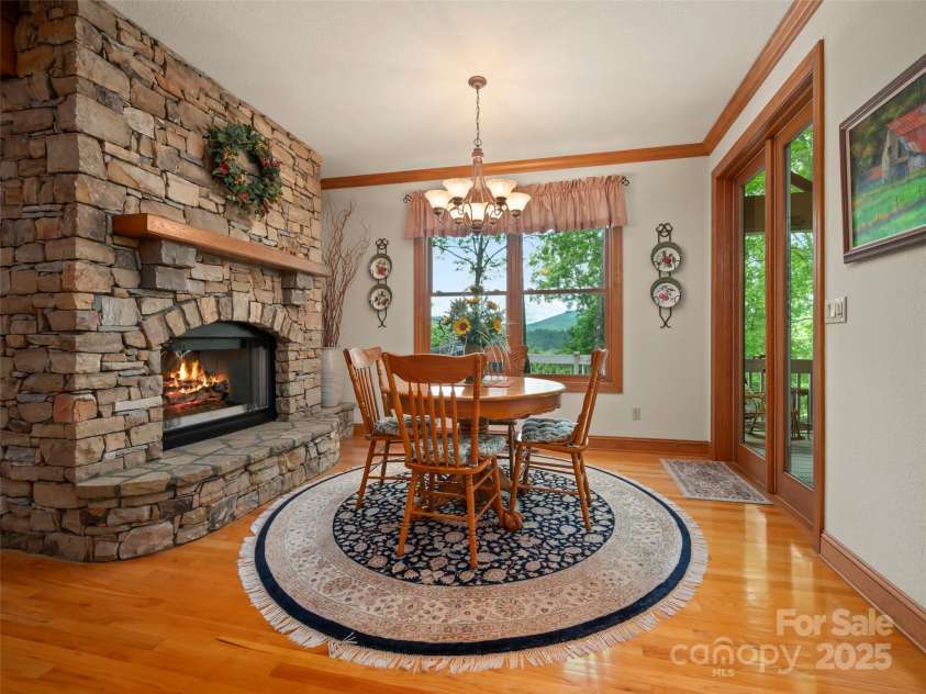 206 Tom Fazio Trace, Hendersonville, NC 28739.  MLS# CAR4274097, YatesRealty ID 23148. 