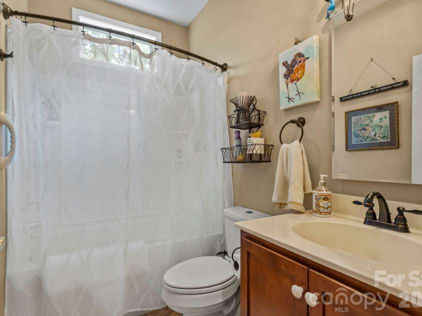 69 Old Pasture Way, Hendersonville, NC 28739.  MLS# CAR4380767, YatesRealty ID 23148. 