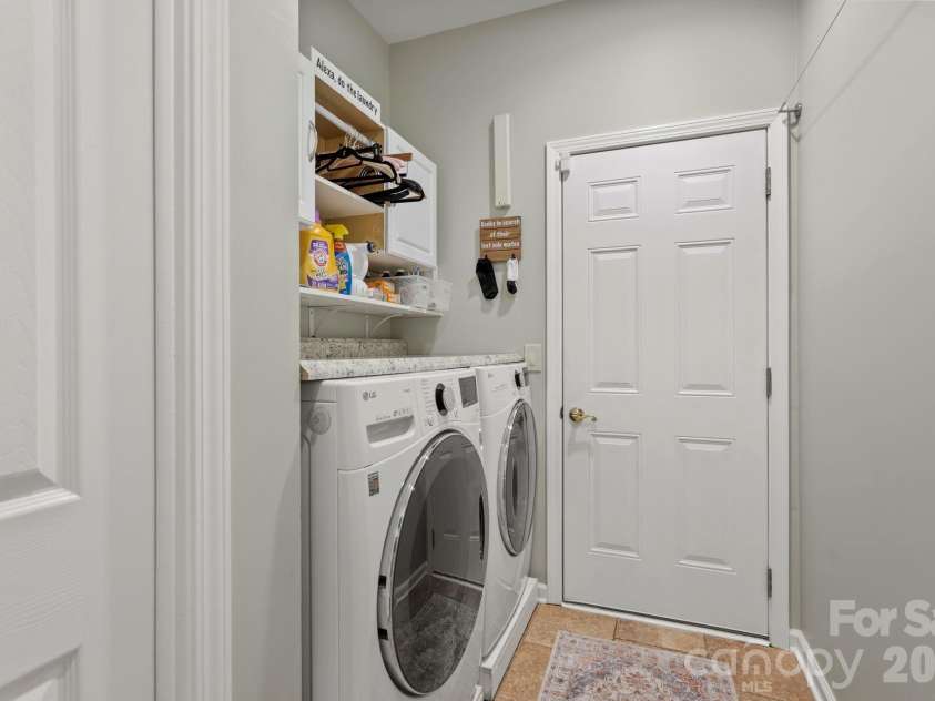 69 Old Pasture Way, Hendersonville, NC 28739.  MLS# CAR4380767, YatesRealty ID 23148. 