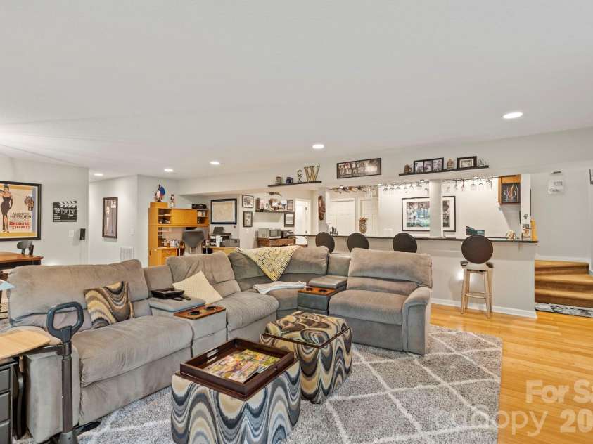 69 Old Pasture Way, Hendersonville, NC 28739.  MLS# CAR4380767, YatesRealty ID 23148. 