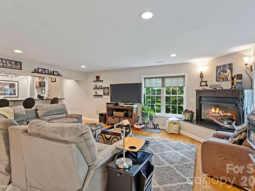 69 Old Pasture Way, Hendersonville, NC 28739.  MLS# CAR4380767, YatesRealty ID 23148. 