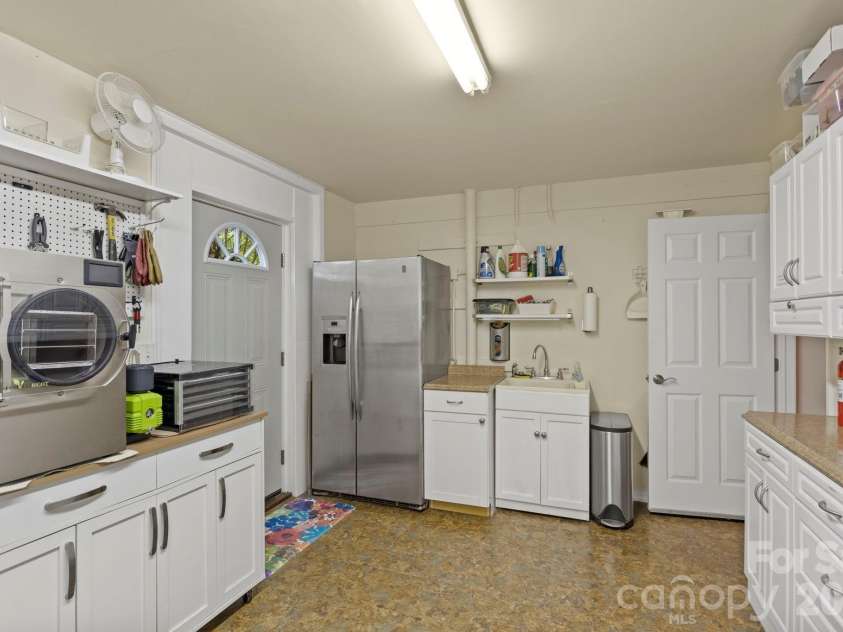69 Old Pasture Way, Hendersonville, NC 28739.  MLS# CAR4380767, YatesRealty ID 23148. 