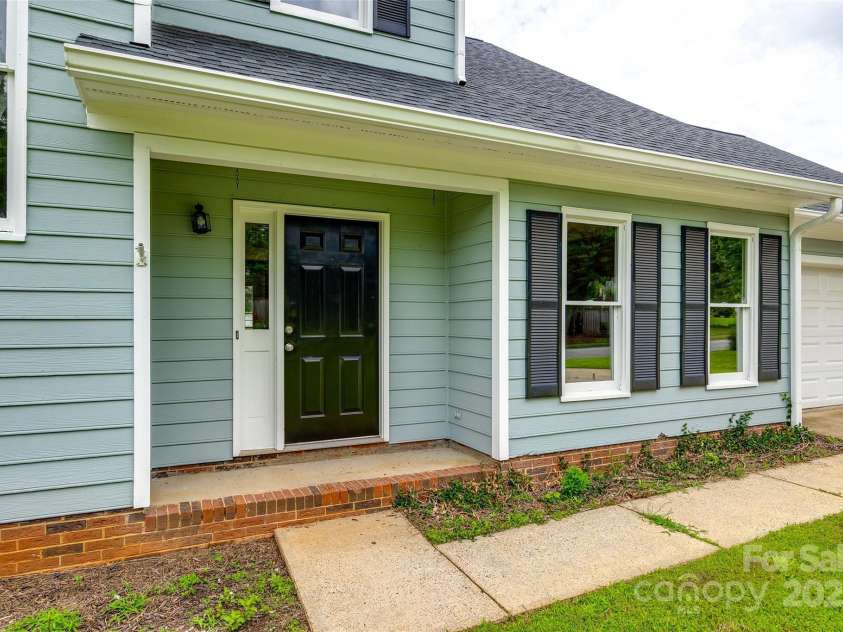 12812 Bradford Hill Lane, Huntersville, NC 28078.  MLS# CAR4271478, YatesRealty ID 23149. 