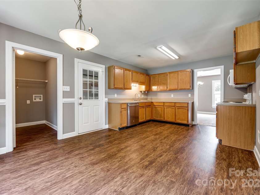 12812 Bradford Hill Lane, Huntersville, NC 28078.  MLS# CAR4271478, YatesRealty ID 23149. 
