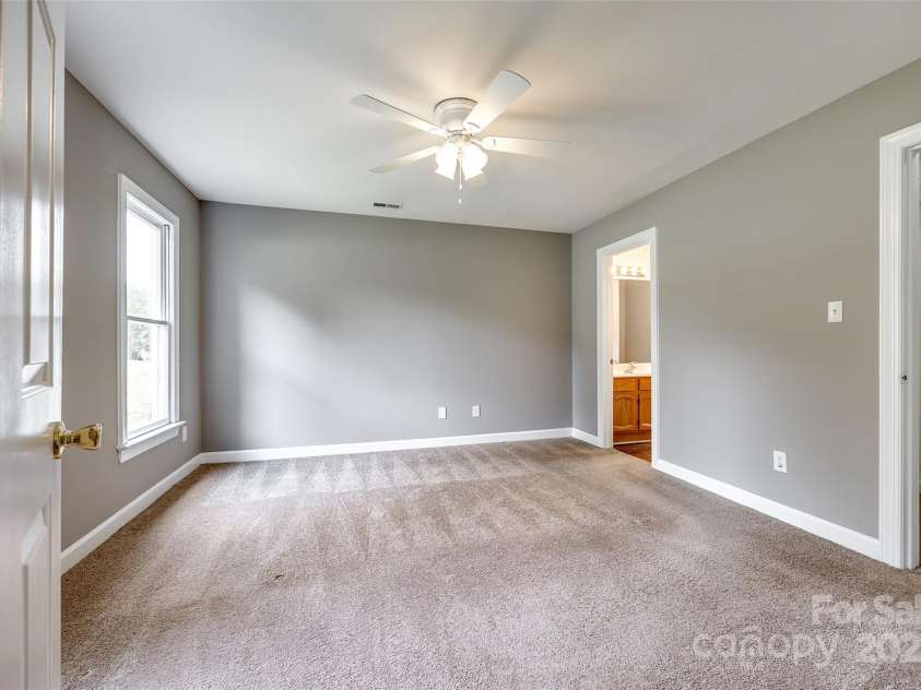 12812 Bradford Hill Lane, Huntersville, NC 28078.  MLS# CAR4271478, YatesRealty ID 23149. 