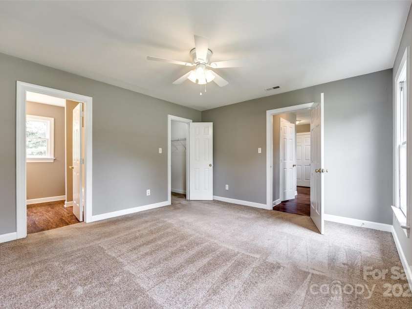 12812 Bradford Hill Lane, Huntersville, NC 28078.  MLS# CAR4271478, YatesRealty ID 23149. 