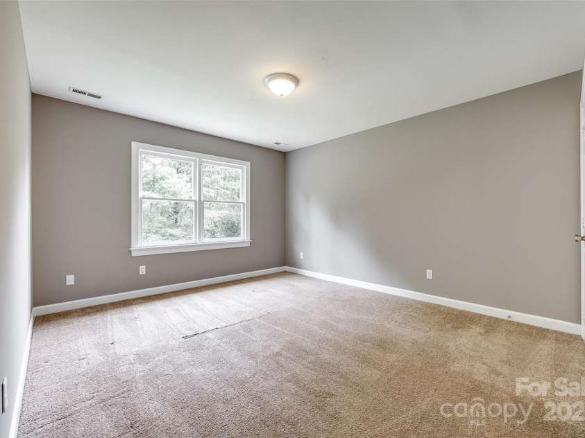 12812 Bradford Hill Lane, Huntersville, NC 28078.  MLS# CAR4271478, YatesRealty ID 23149. 