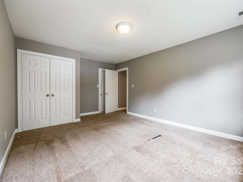 12812 Bradford Hill Lane, Huntersville, NC 28078.  MLS# CAR4271478, YatesRealty ID 23149. 