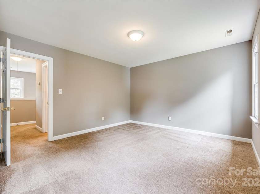 12812 Bradford Hill Lane, Huntersville, NC 28078.  MLS# CAR4271478, YatesRealty ID 23149. 