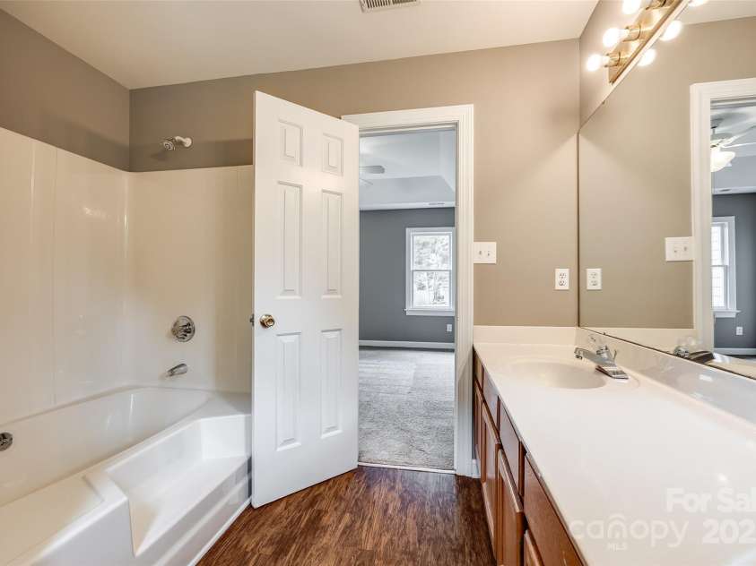 12812 Bradford Hill Lane, Huntersville, NC 28078.  MLS# CAR4271478, YatesRealty ID 23149. 