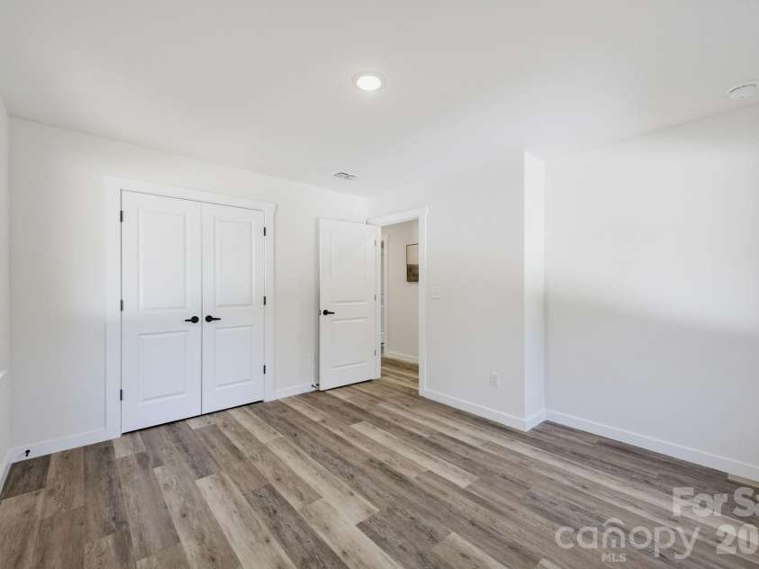 4147 2nd Street, Hickory, NC 28601.  MLS# CAR4416601, YatesRealty ID 23149. 