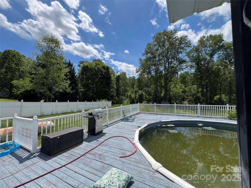 169 Meadow Creek Drive, Forest City, NC 28043.  MLS# CAR4252939, YatesRealty ID 23151. 