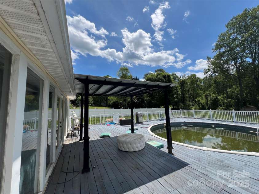 169 Meadow Creek Drive, Forest City, NC 28043.  MLS# CAR4252939, YatesRealty ID 23151. 