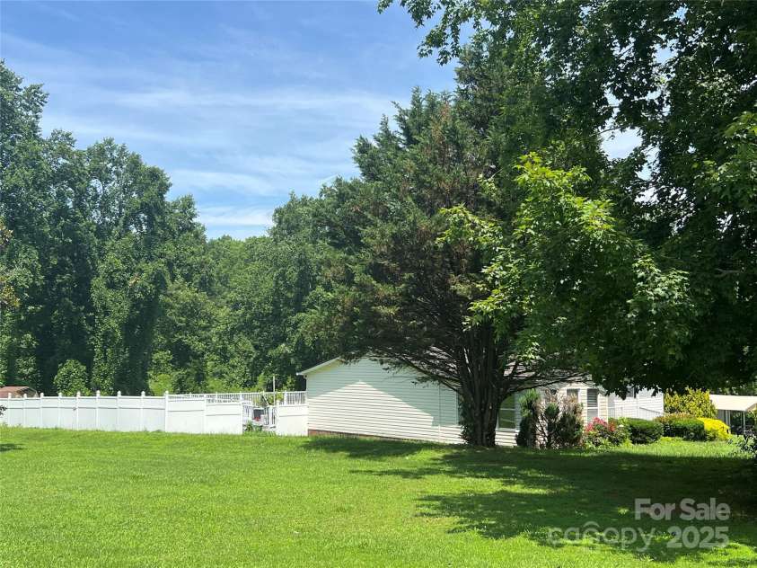 169 Meadow Creek Drive, Forest City, NC 28043.  MLS# CAR4252939, YatesRealty ID 23151. 