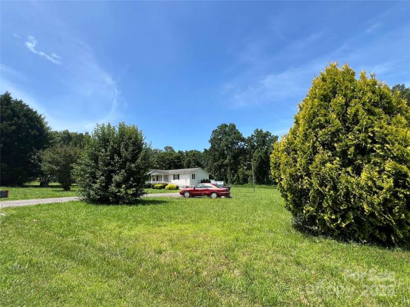 169 Meadow Creek Drive, Forest City, NC 28043.  MLS# CAR4252939, YatesRealty ID 23151. 