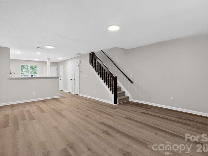 6762 Cypress Tree Lane, Charlotte, NC 28215.  MLS# CAR4379503, YatesRealty ID 23151. 
