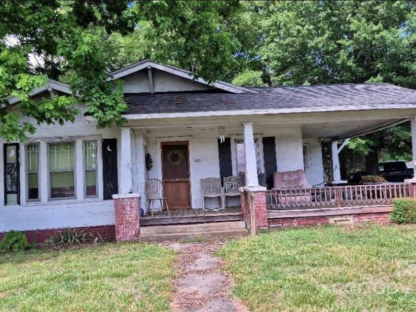 1313 Maiden Road, Maiden, NC 28650.  MLS# CAR4257883, YatesRealty ID 23152. 