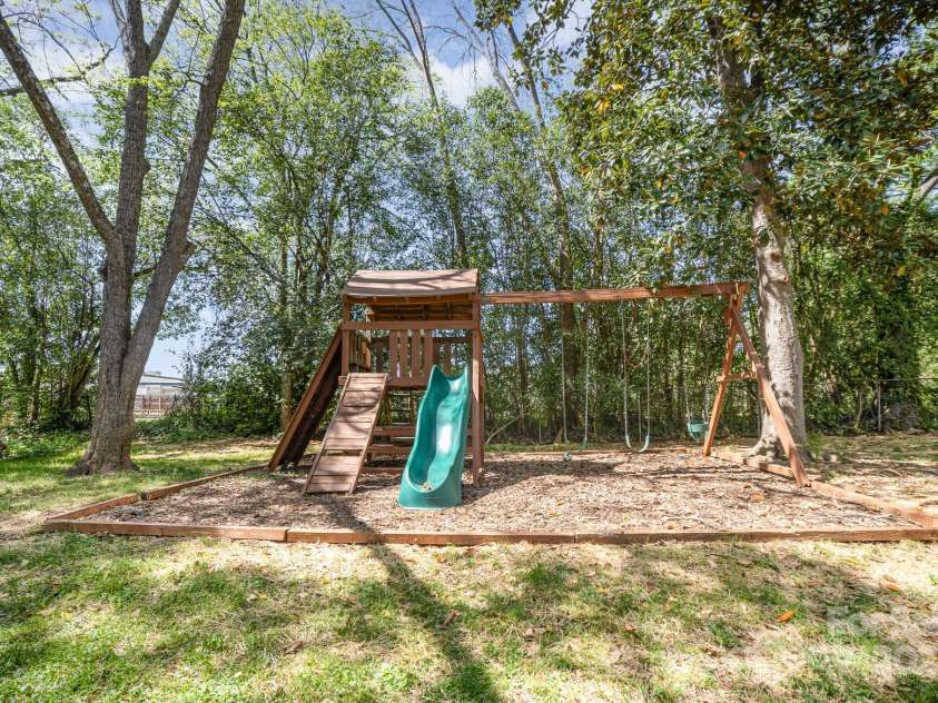 45 Mckinnon Avenue, Concord, NC 28025.  MLS# CAR4245180, YatesRealty ID 23153. 