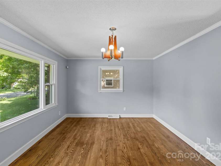 2000 Townsend Avenue, Charlotte, NC 28205.  MLS# CAR4269997, YatesRealty ID 23154. 
