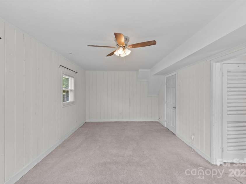 2000 Townsend Avenue, Charlotte, NC 28205.  MLS# CAR4269997, YatesRealty ID 23154. 