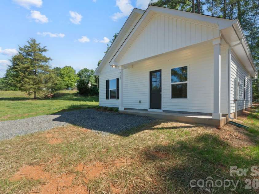 1026 Walnut Street, Albemarle, NC 28001.  MLS# CAR4380873, YatesRealty ID 23155. 