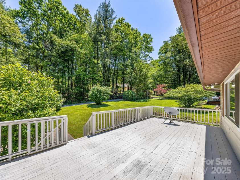 167 Evergreen Hill Drive, Etowah, NC 28729.  MLS# CAR4302839, YatesRealty ID 23155. 